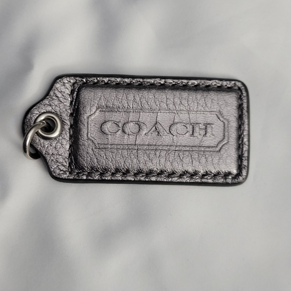 NEW COACH large hang tag charm CRACKED SHINNY LEATHER PEWTER GREY SILVER